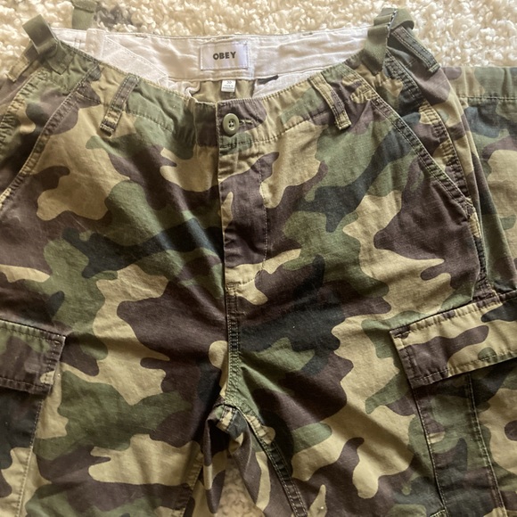Size 30 Obey camouflage men pants - Picture 1 of 5